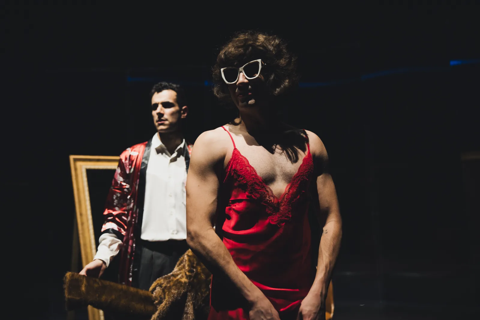 Escena de «Xoguetes rotos», da compañía Barrosanta